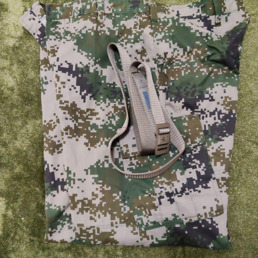 中国人民解放軍 07式林地迷彩服 実物 上下+戦闘服ズボン用ベルト セット