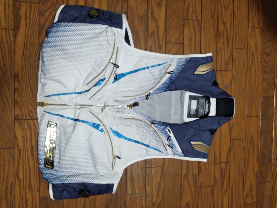 シマノ　LIMITED PRO 鮎　フィッシングベスト ホワイト・ブルー　L