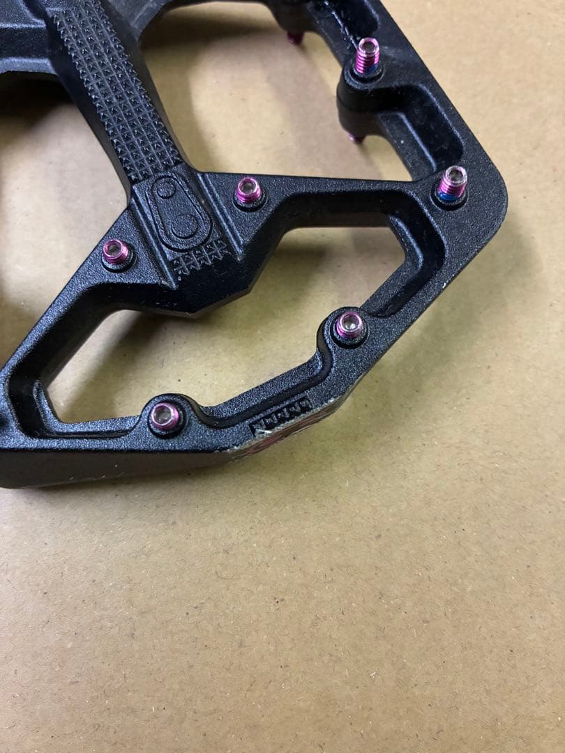 Crankbrothers Stamp7 フラットペダル burakku