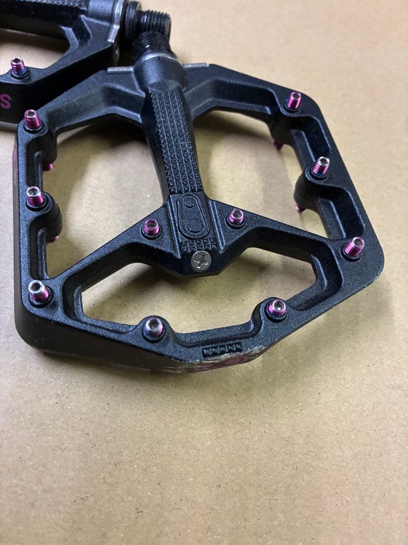 Crankbrothers Stamp7 フラットペダル burakku