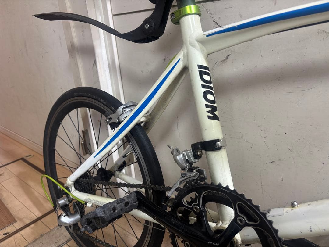 GIANT ジャイアント idiomミニベロ