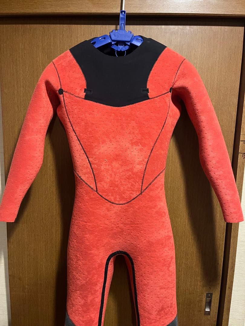 ほぼ新品　FAVULA ウェットスーツ　3／5ミリ　年末年始限定価格
