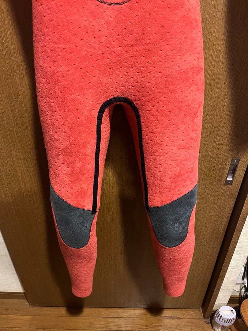 ほぼ新品　FAVULA ウェットスーツ　3／5ミリ　年末年始限定価格