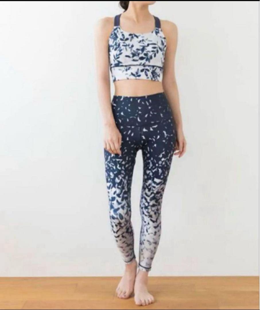 【SUKALA】リーフパネルブラトップ&レギンス 上下ヨガウェアセット　L