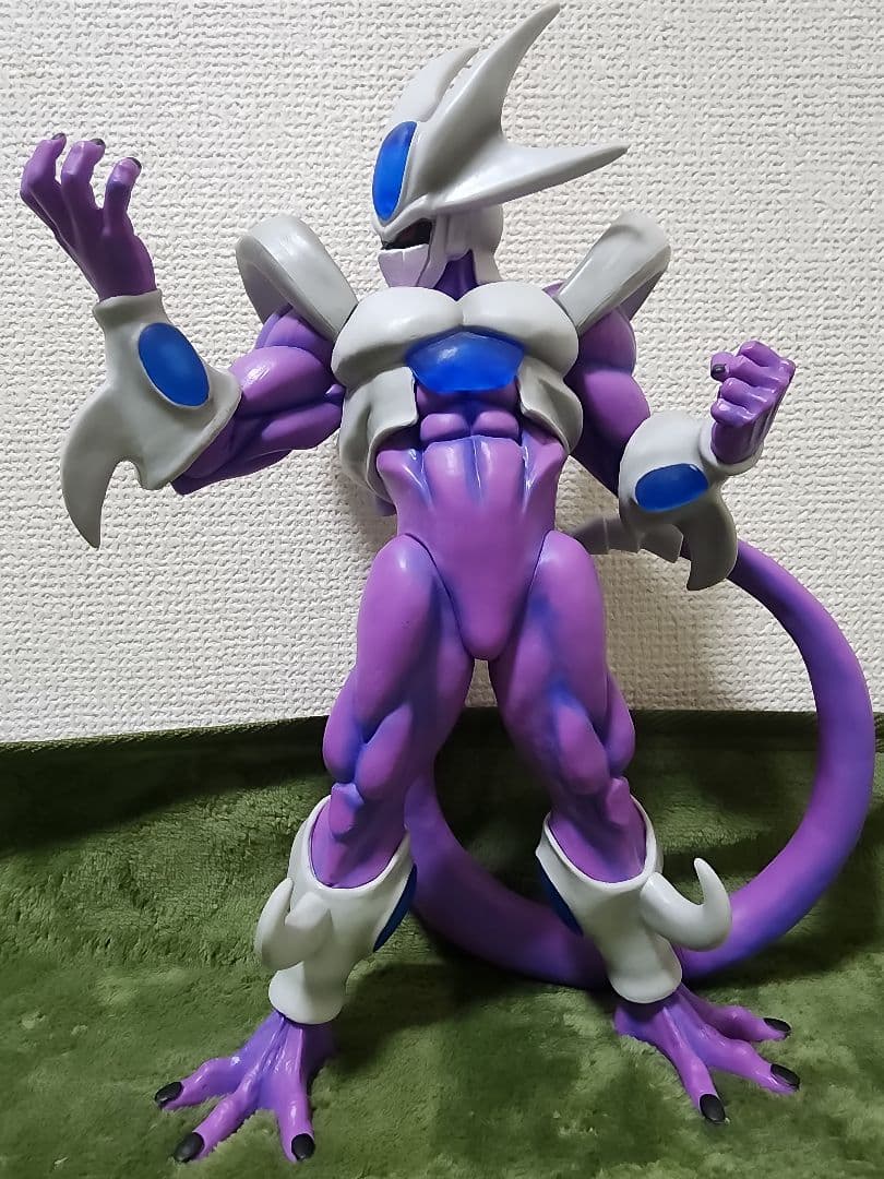 ドラゴンボール　クウラ　最終形態　フィギュア