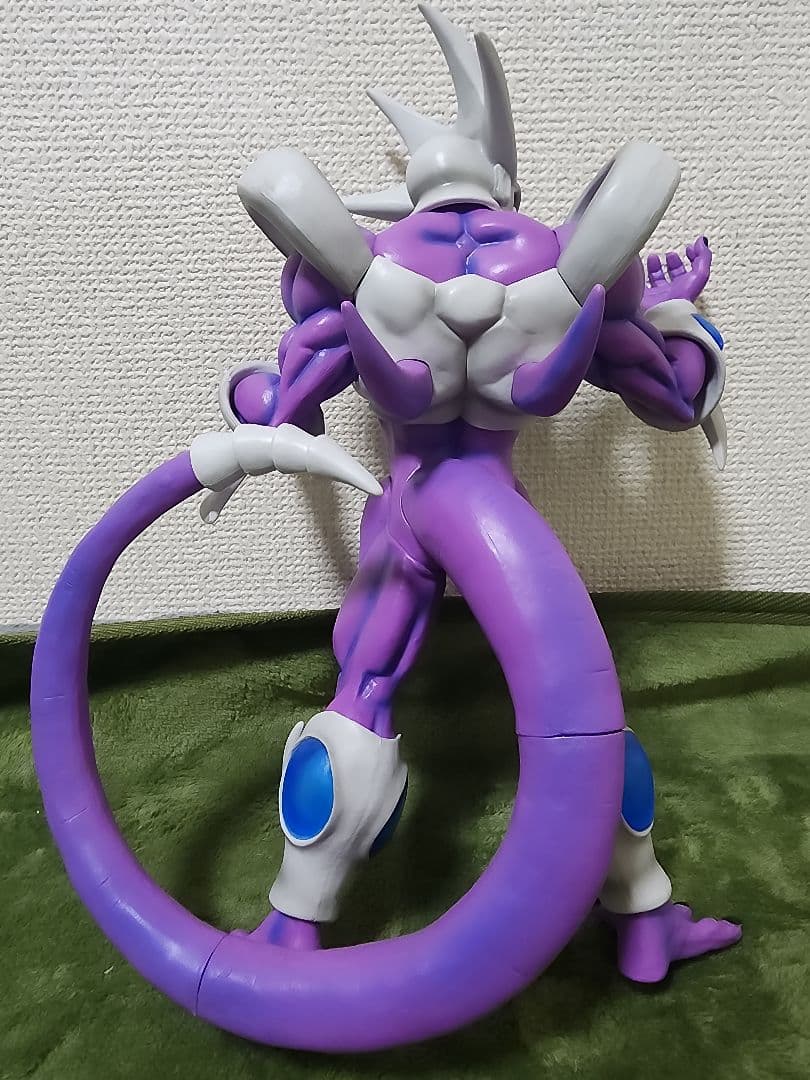 ドラゴンボール　クウラ　最終形態　フィギュア