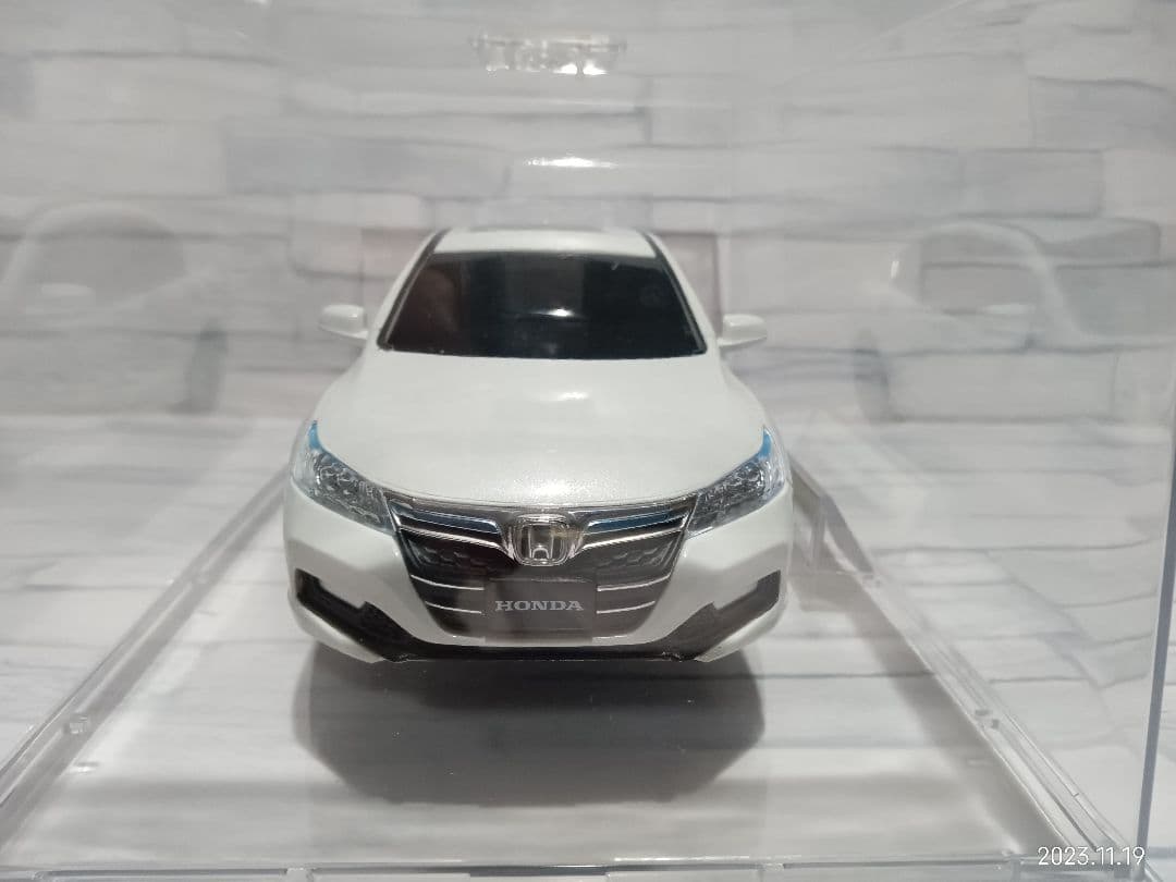1/24 ホンダ　カラーサンプル　ミニカー　アコードハイブリッド　ホワイト