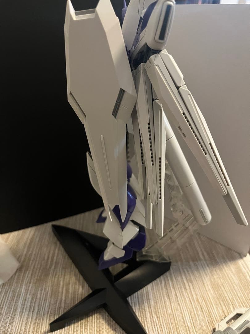 MG 1/100 Hi-νガンダム