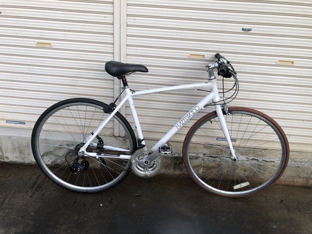 クロスバイクHAZELWOOD自転車7×3=21段変速700×28cホワイト