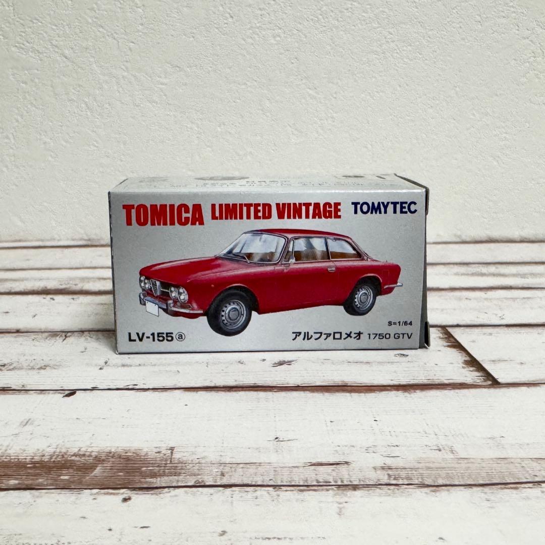 トミカリミテッドビンテージ　アルファロメオ LV-155a
