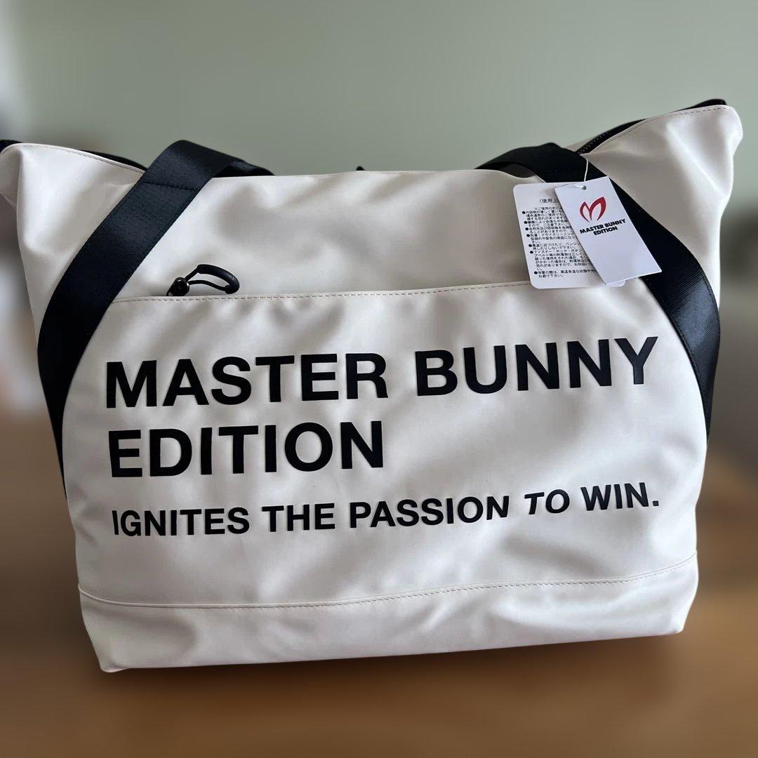 マスターバニーロッカーバック