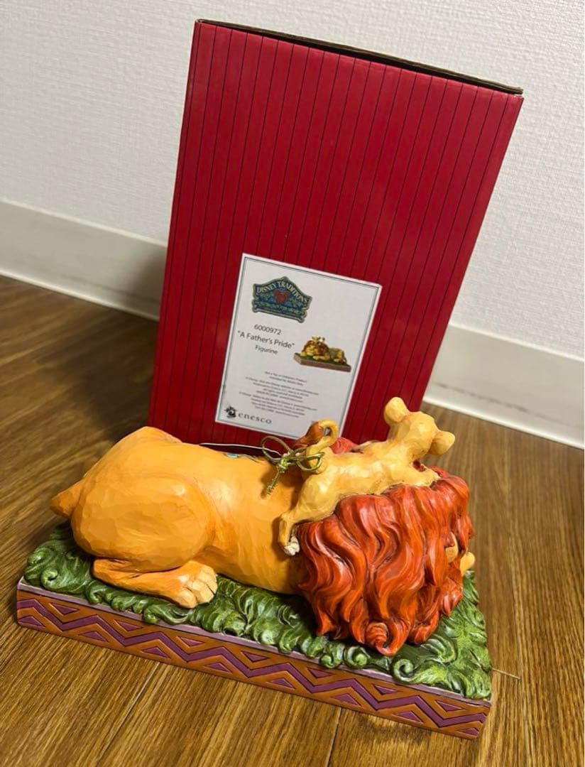 Disney Showcase ムファサとシンバフィギュア　父の誇り　エネスコ