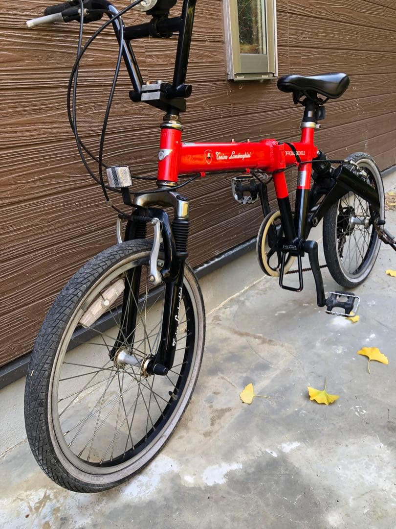 赤い折りたたみ自転車 オフィシャルサイクル