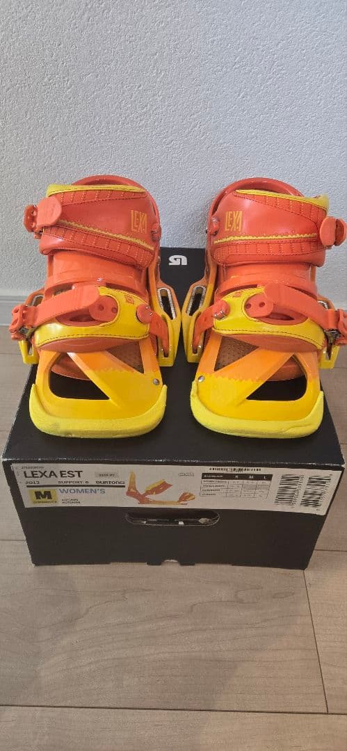 ★再値下げ！Burton買い揃え！ スノーボード板&ビンディング カバー2つ付き