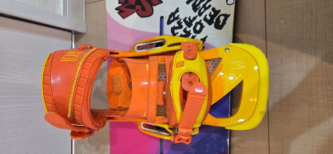 ★再値下げ！Burton買い揃え！ スノーボード板&ビンディング カバー2つ付き