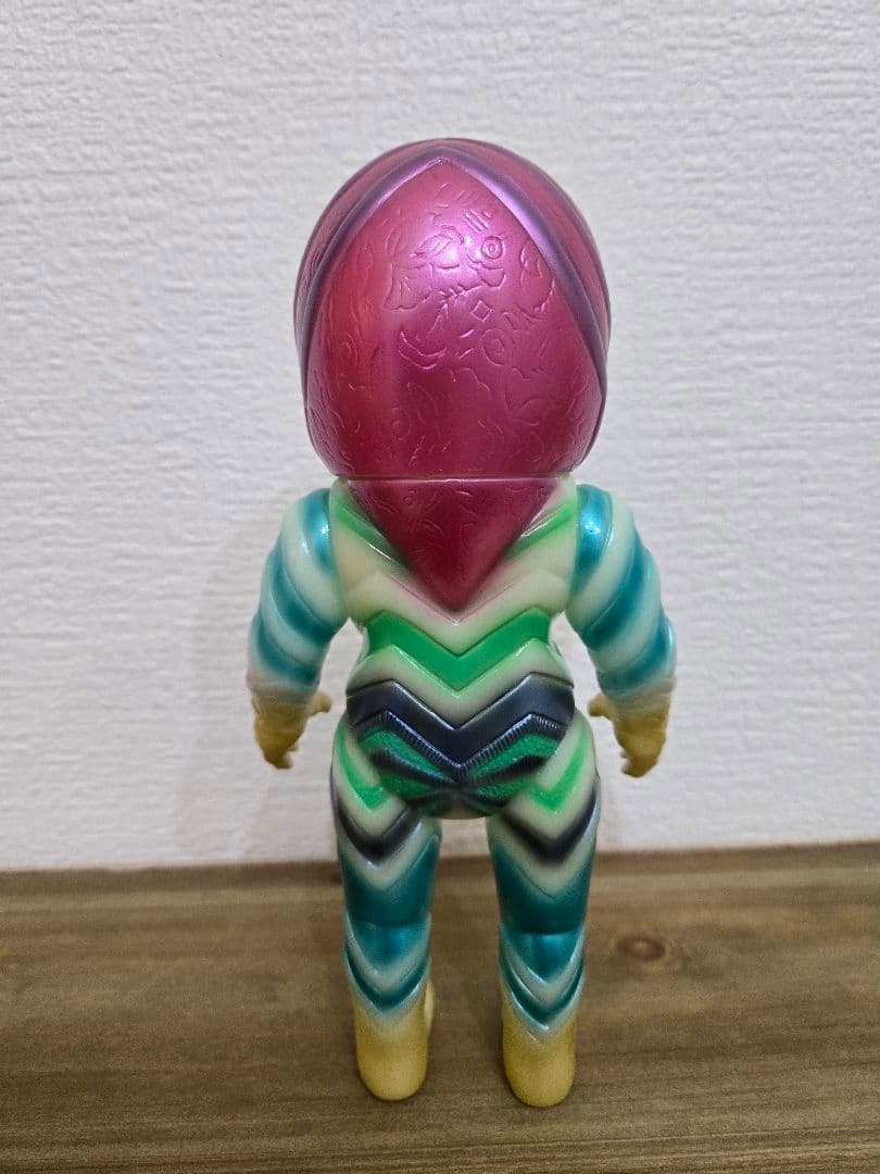 M1号 ガッツ星人 蓄光成型 GID ソフビ