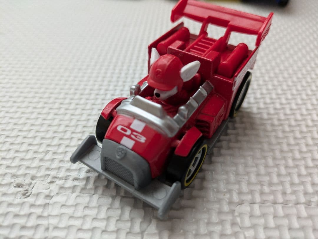 パウパトロール　ダイキャスト　ビーグル　カーレース大作戦など