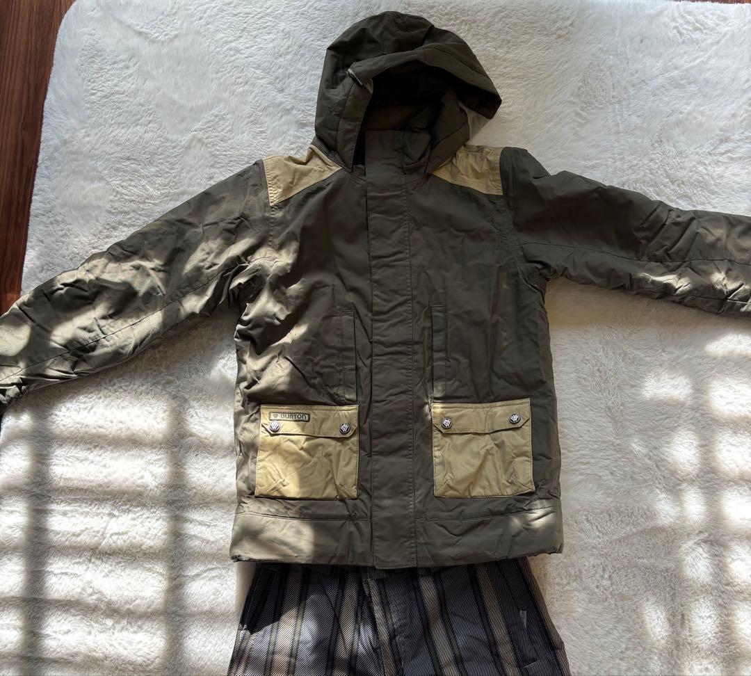 子ども用スノーボードウェア　（緑・茶）