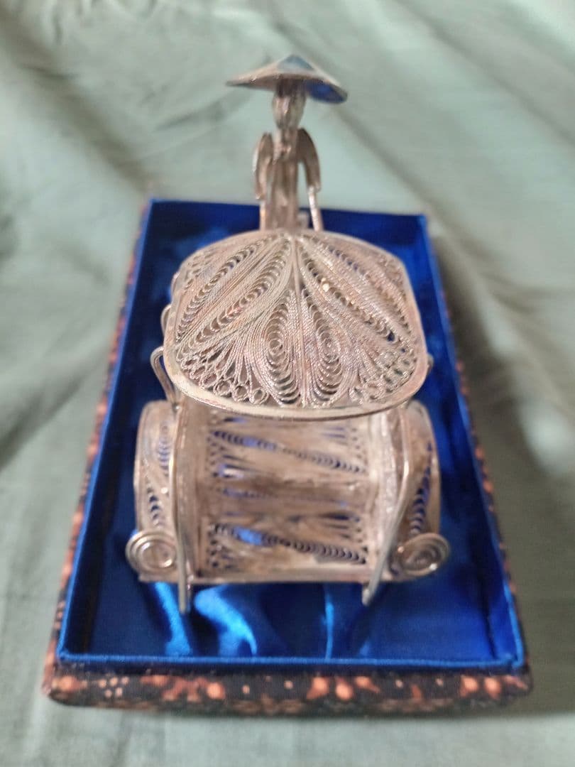 ベチャ　自転車タクシー　アンティーク　シルバー　モチーフ