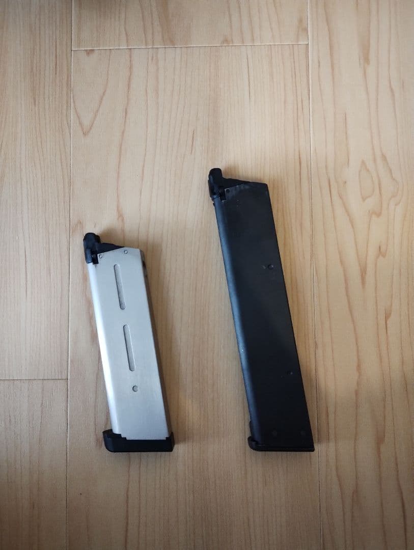 KSC M.E.U. Pistol .45 ガスガン　バイオハザード８風カスタム