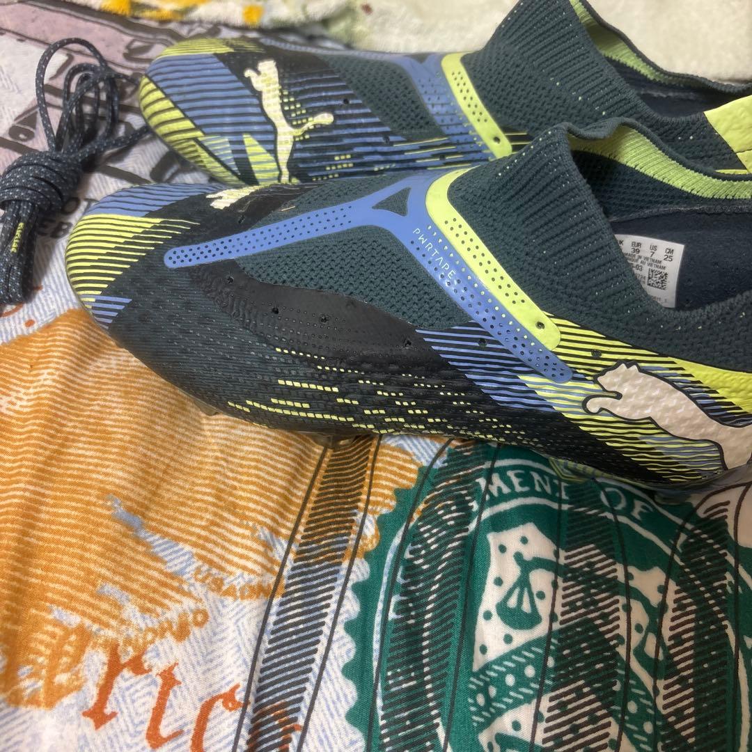 Puma サッカーシューズ FG ブラック/イエロー/ブルー