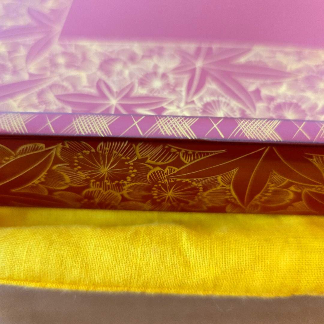 【未使用】輪島塗 四段重 雲錦彫り 詰め網代 沈金 台付き 二枚蓋