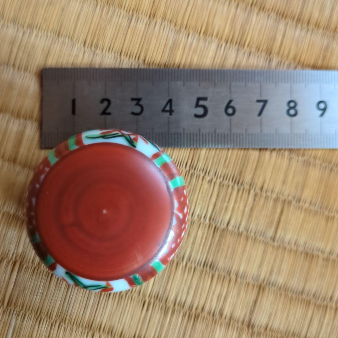 茶道具 丸型 赤と緑の装飾　赤絵香合　赤玉　骨董品