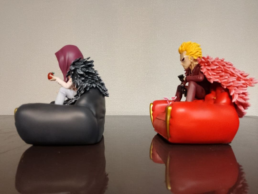 ワンピース　海外　フィギュア　ドンキホーテ海賊団　ドフラミンゴ　コラソン