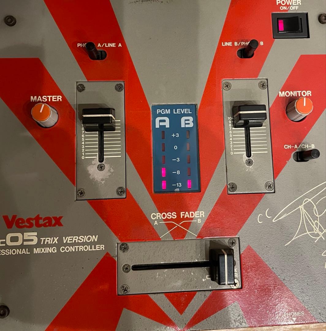 専用　Vestax pmc05 TRIXトリックス DJミキサー 通電確認⭕️
