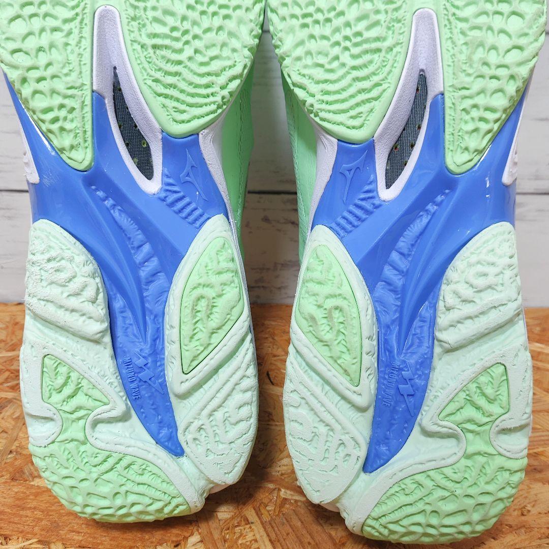 ミズノ バレーシューズ ウェーブ ライトニング Z8 ミントグリーン 27cm