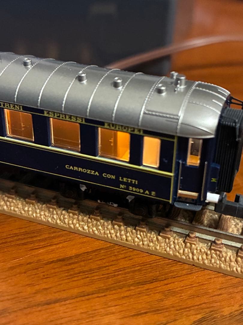 じ*き様 オリエントエクスプレス88 客車4両　kato 内2両室内灯点灯確認済