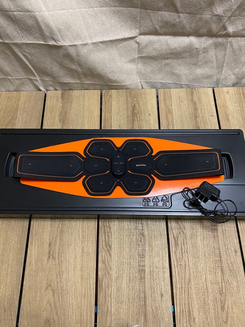 [ジェルシート７個付き]シックスパッド アブズベルトS/M/Lサイズ