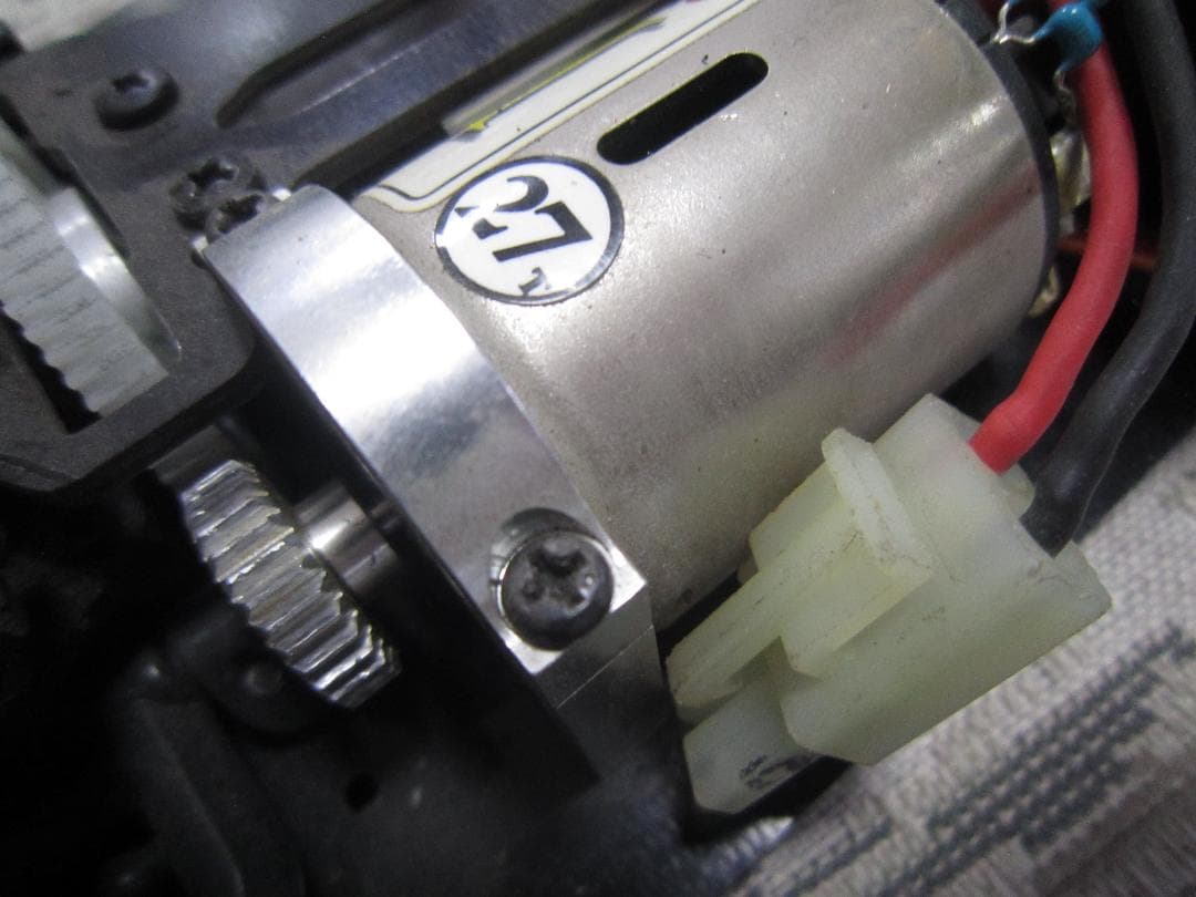 完全動作品 1/10 ジェネティック カスタム ダッツンブル