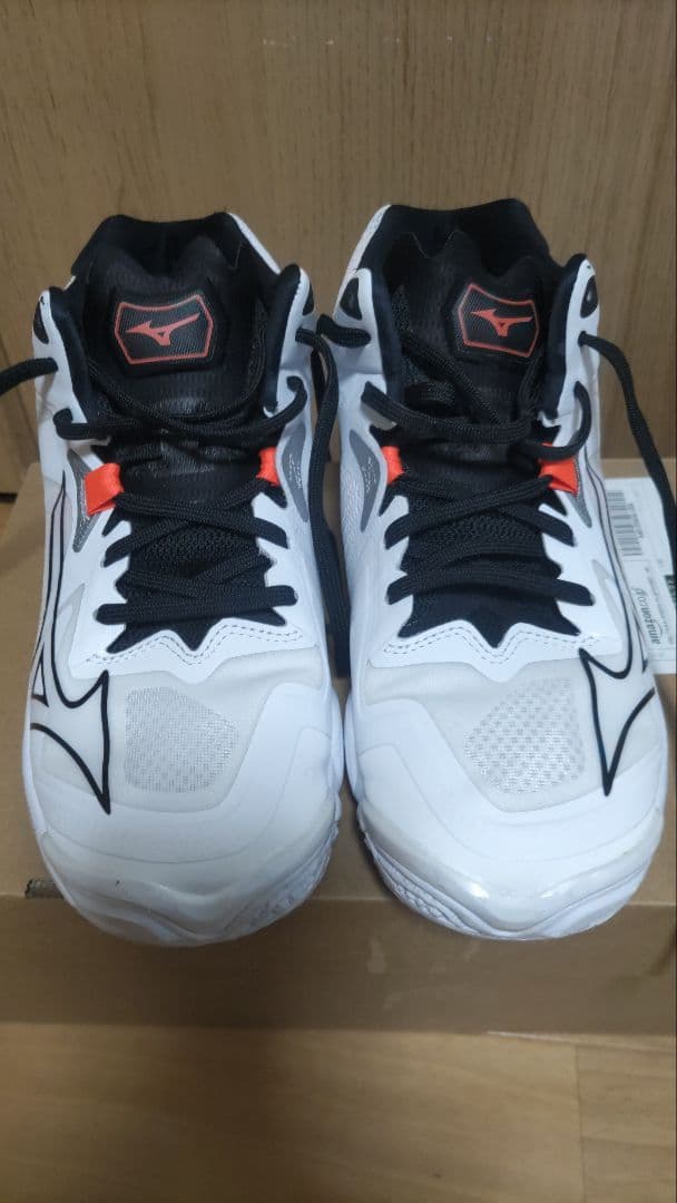 madmax　MIZUNO ウエーブライトニング Z8 MID　24.5