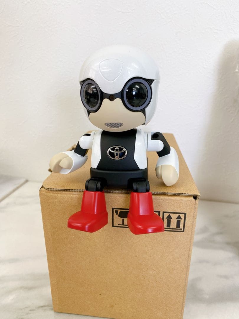 ＄トヨタ USBロボット　KIROBO mini キロボミニ　キャリーケース付き