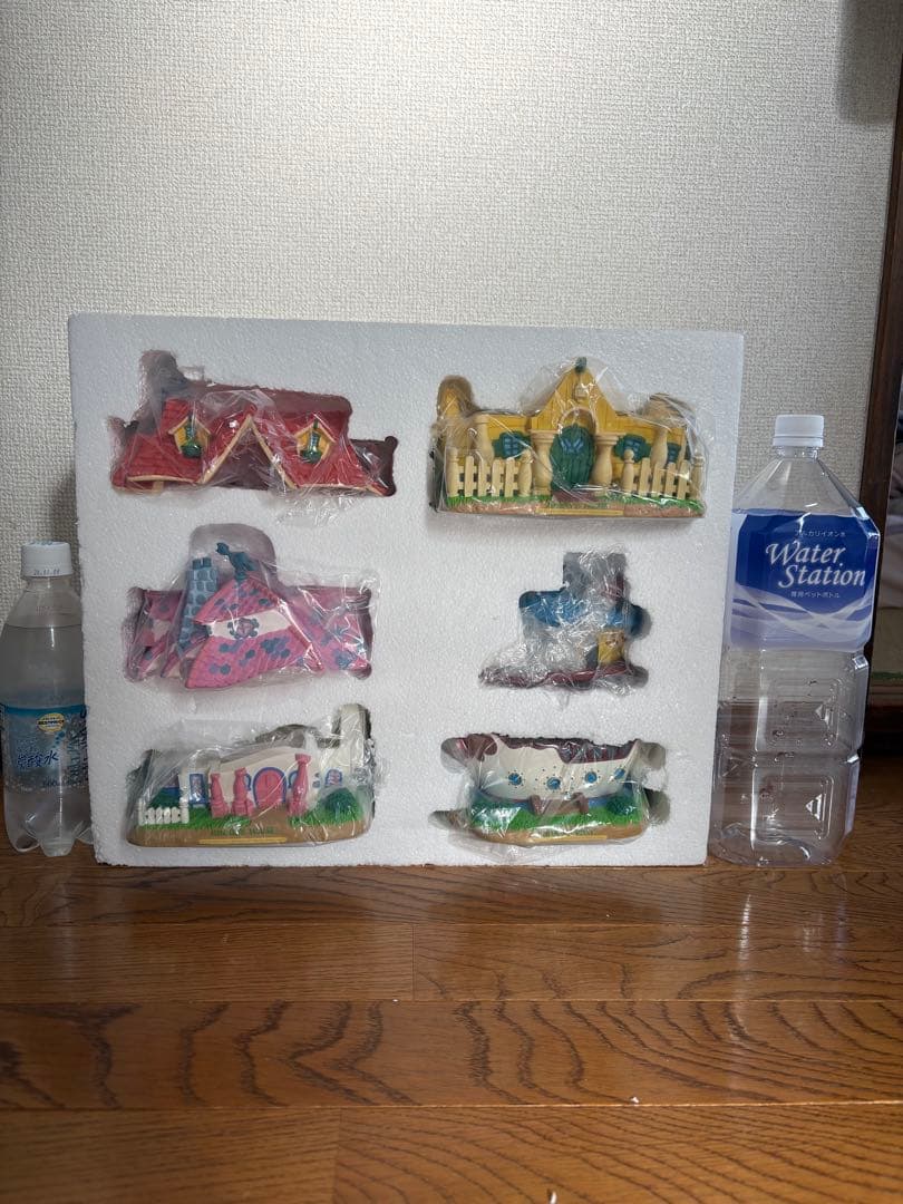 ト*す様 ディズニー　トゥーンタウン　非売品UCC Miniature Hous