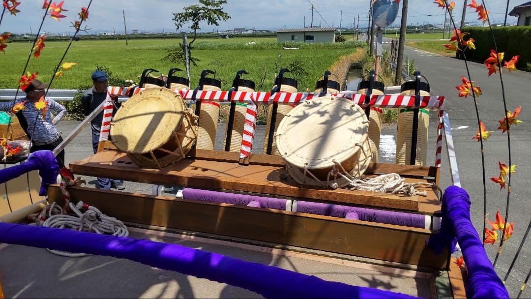 木製祭りの山車 提灯 小太鼓付き