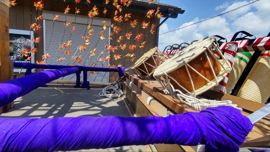 木製祭りの山車 提灯 小太鼓付き