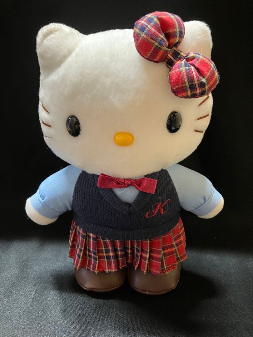 レア　ハローキティ　制服　ぬいぐるみ　B2244