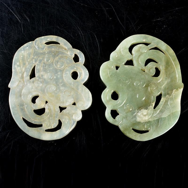 中国　玉石翡翠彫刻　神獣　根付　紙鎮　置物　4点まとめて　M　6059