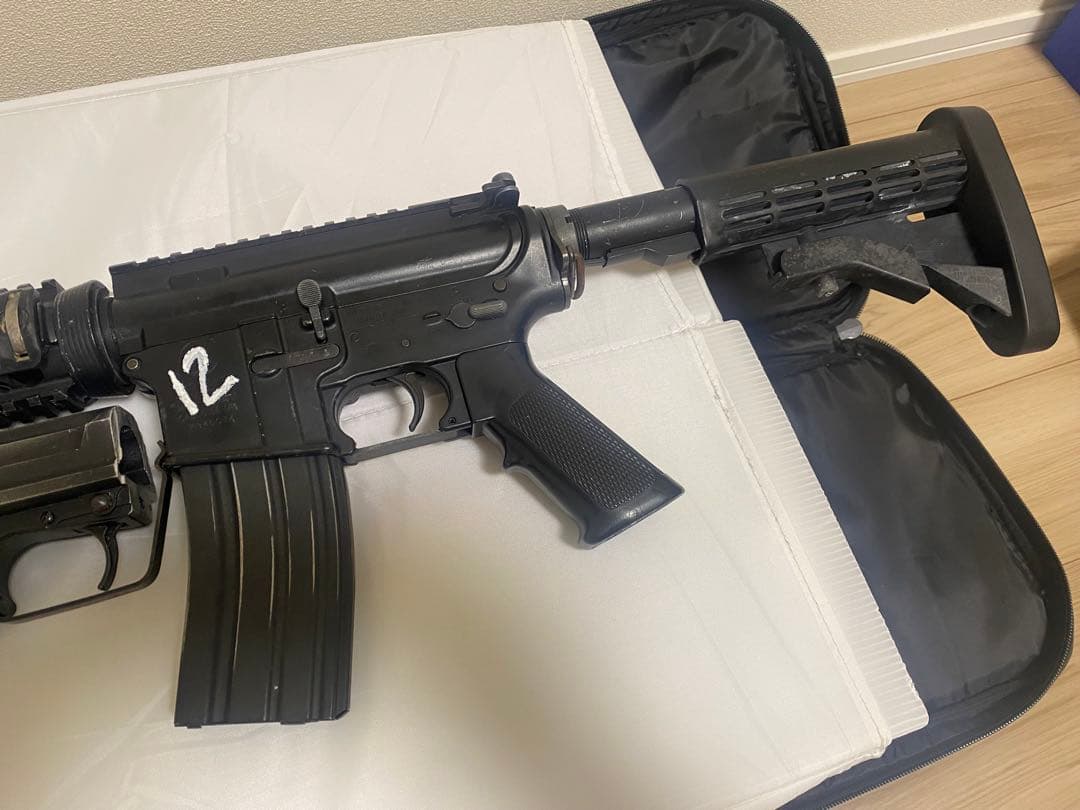 ※ジャンク※電動ガン ブラック マガジン付き