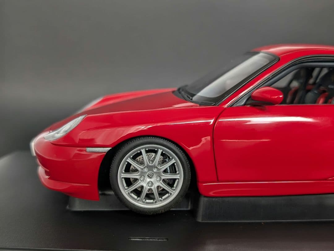 オートアート 1/18 ポルシェ 911 (996) GT3 レッド