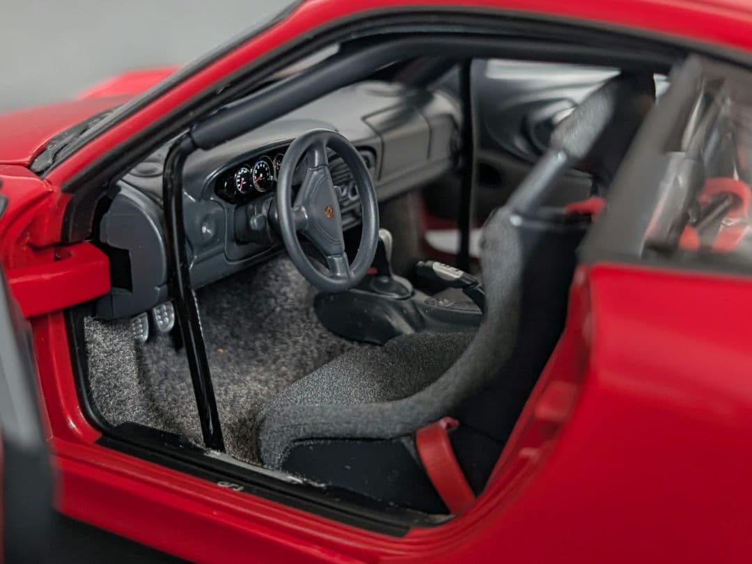 オートアート 1/18 ポルシェ 911 (996) GT3 レッド