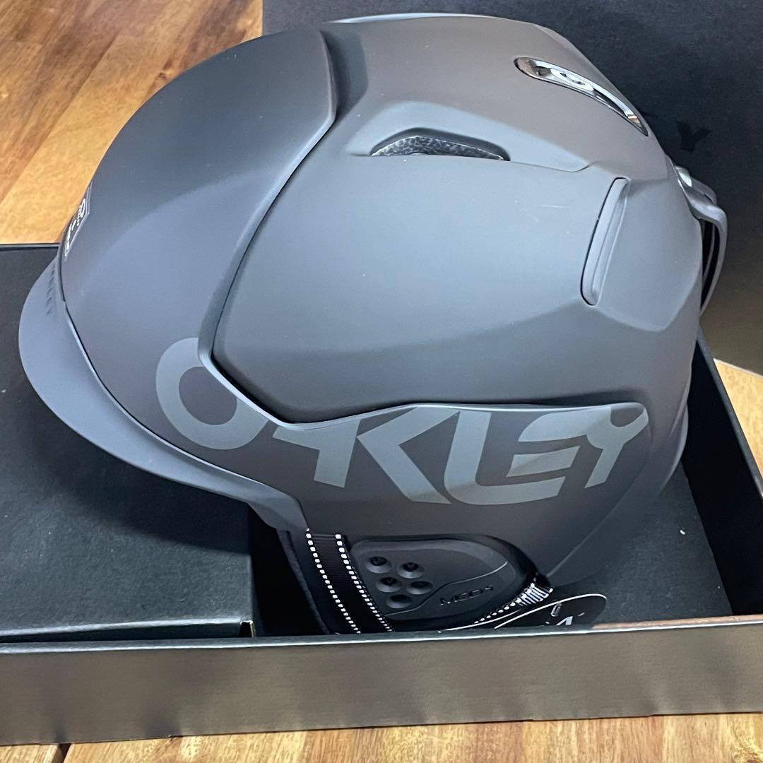 【新品・未使用】OAKLEY オークリー　MOD5 ヘルメット　Lサイズ