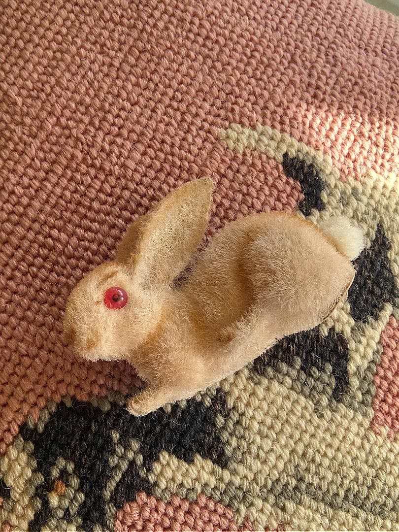 赤い眼の子うさぎ　旧西ドイツ　ヴィンテージ　ミニチュア　ワグナー　アンティーク