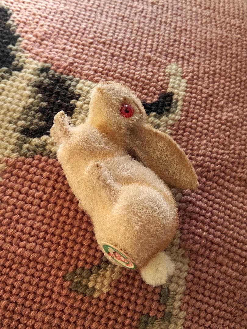 赤い眼の子うさぎ　旧西ドイツ　ヴィンテージ　ミニチュア　ワグナー　アンティーク