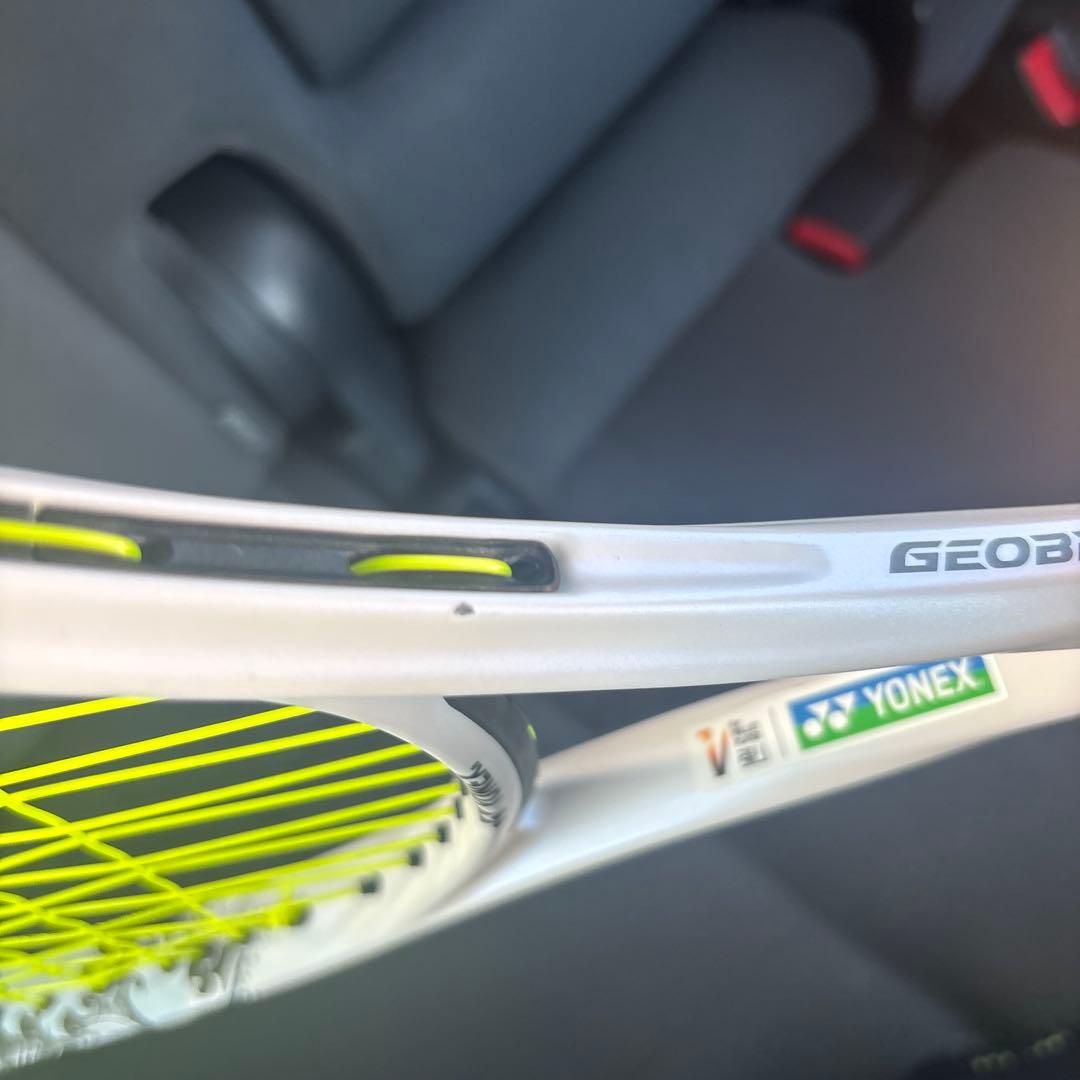 美品 ヨネックス ジオブレイク80V UL2 ソフトテニスラケット