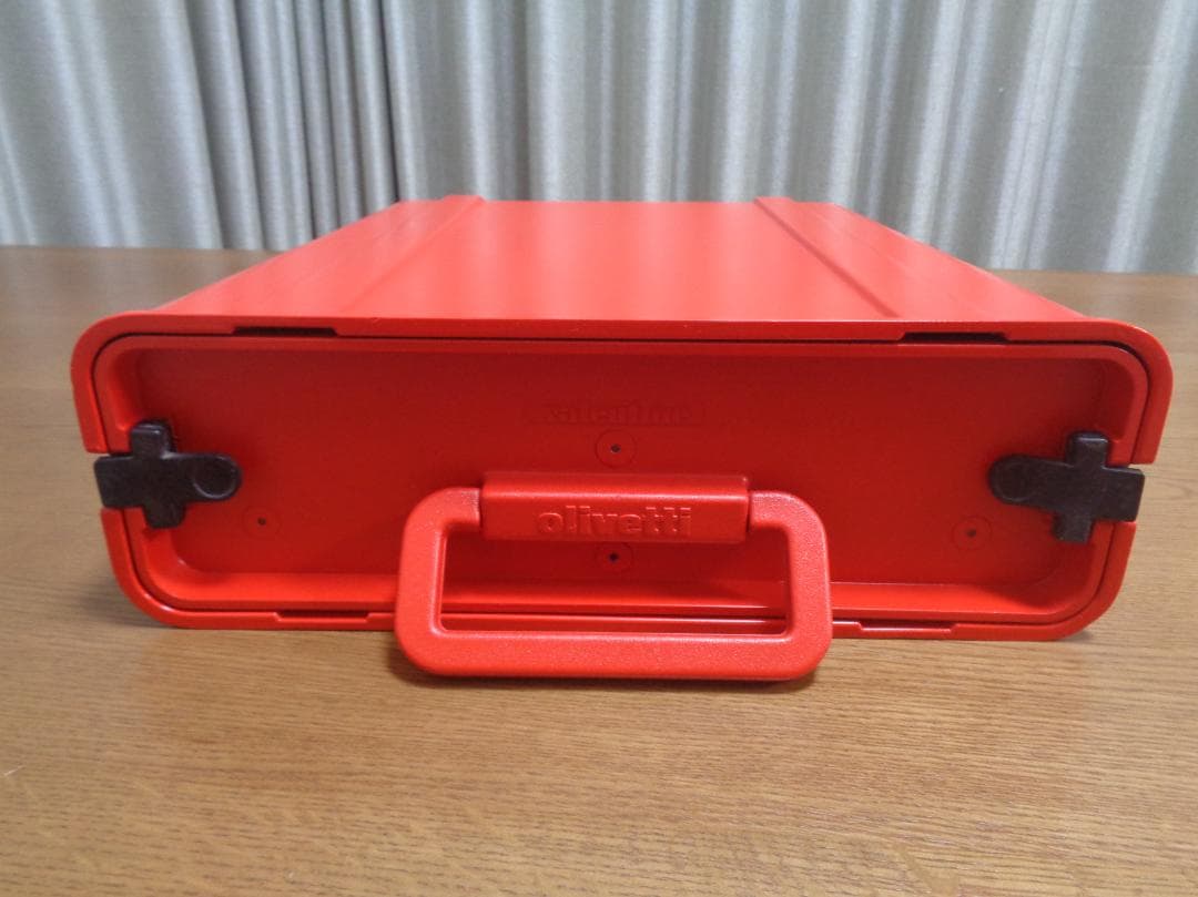 完動品　olivetti valentineタイプライター　時計じかけのオレンジ