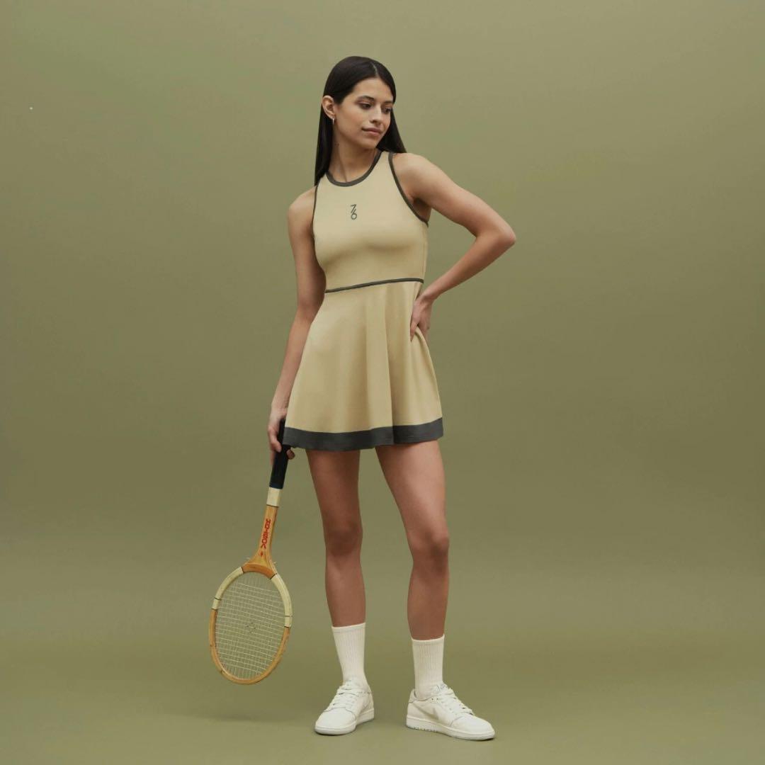 日本初上陸　セブンシックス　テニスウェア　ワンピース　サンドベージュ