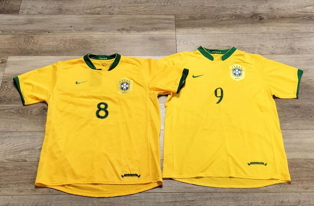 サッカー　ユニフォーム　ブラジル　KAKÁ 8番 ロナウド9番　ナイキ